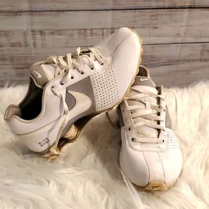 Nike Shox. Size 7. White.